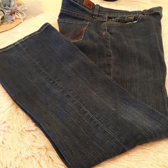 X 2 Curvy boot cut jean - Picture 2 of 8